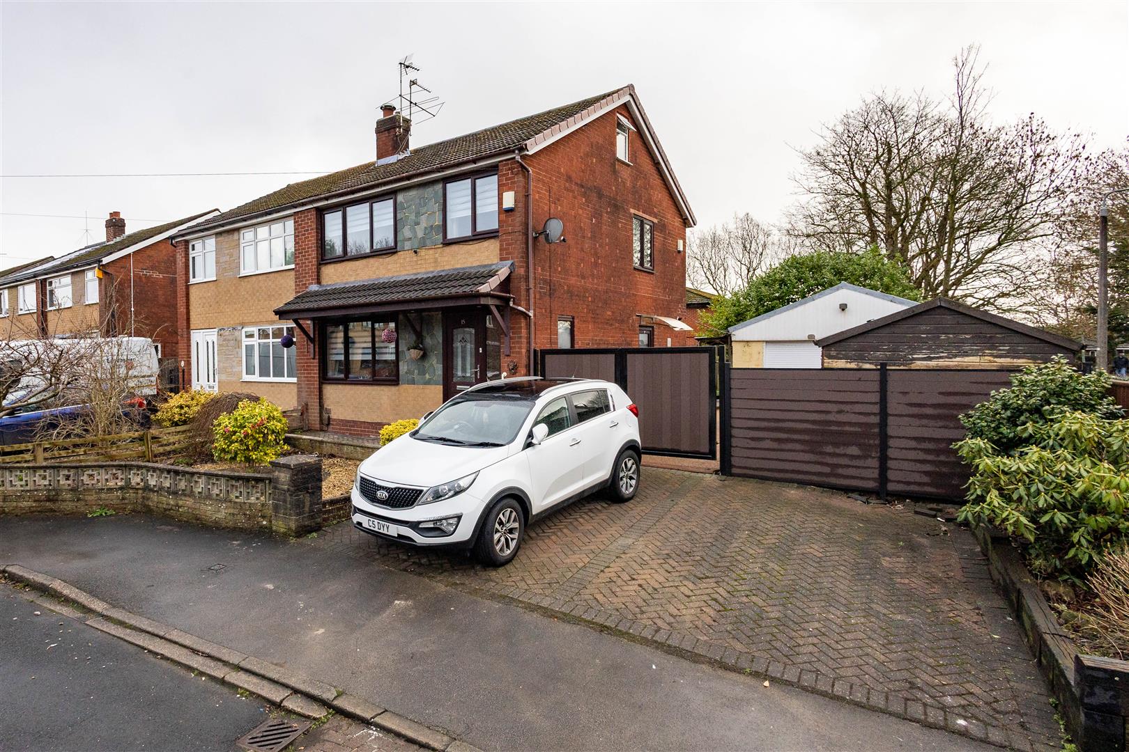 3 bed property in Newton Close, Leyland